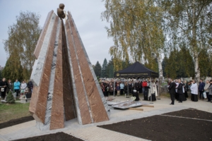 pochówek dzieci utraconych na tarnowskim cmentarzu w Mościcach